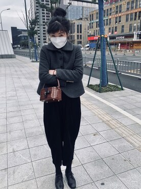 「通勤穿搭」｜「アイテム（トートバッグ）」を使った、老蟹さん（レディース・168cm）の春コーディネート