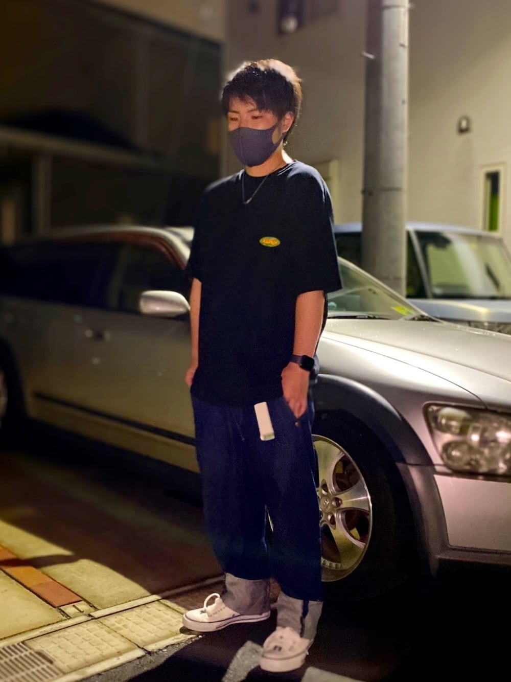 「ストリート、ストリートコーデ、ストリート系、だぼだぼ、ビックシルエット、ジーンズ、XLARGE、スケータースタイル、夏コーデ、夏」｜「XLARGEのアイテム（Tシャツ/カットソー、ブラック系）」を使った、とむもんもんさん（メンズ・170cm）の夏コーディネートの1枚目の写真