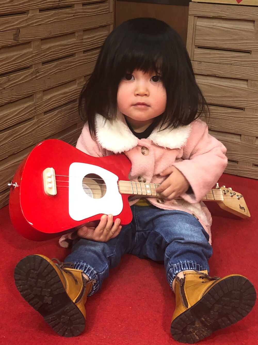 「BRANSHESの襟付きブークレ裏起毛アウター（その他アウター、ピンク系）」を使った、nanaironmikoさん（キッズ・80cm）の冬コーディネートの1枚目の写真