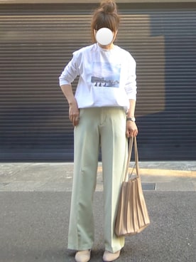 「センタープレスパンツ」｜「アイテム（腕時計）」を使った、マルルン♪ さん（レディース・159cm）の春コーディネート