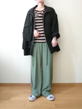 「ベージュ×ブラック」｜「アイテム（ブルゾン）」を使った、マカさん（レディース・158cm）の夏コーディネート