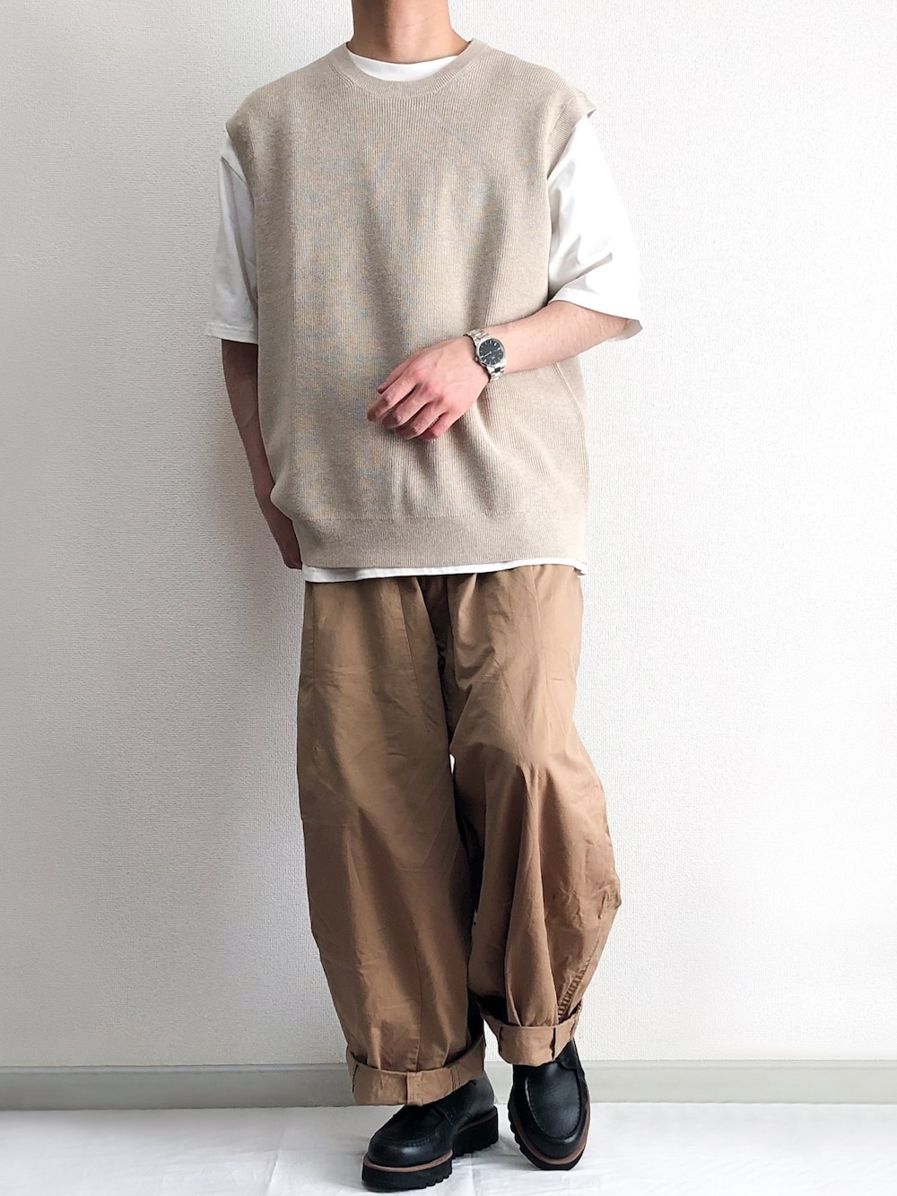 ニット/セーターを使った「チノパン」の人気ファッション