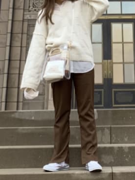 「Kastane（カスタネ）のレーヨンスラックスパンツ３（スラックス）」を使った、ことさん（レディース・160cm）の冬コーディネート