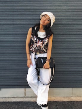 「MARC JACOBS（マークジェイコブス）のアイテム（メッセンジャーバッグ）」を使った、KAWAYUIさん（レディース・156cm）の夏コーディネート
