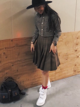 「柄×柄」｜「アイテム（セットアップ）」を使った、KAWAYUIさん（レディース・156cm）の秋コーディネート