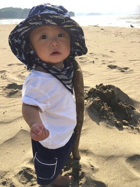 「アイテム（スタイ/よだれかけ、グレー系）」を使った、ハルトさん（キッズ・70cm）の夏コーディネート