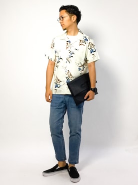 「Gramicci（グラミチ）のGRAMICCI/グラミチ 別注SLIM FATIGUE DENIM/別注スリムデニムファティーグ（デニムパンツ）」を使った、K-1RO(ケーイチロー)さん（メンズ・171cm）の夏コーディネート