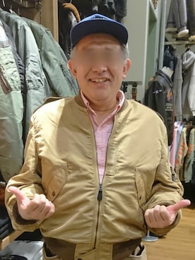 「アイテム（MA-1、ゴールド系）」を使った、マサマサさん（メンズ・172cm）の秋コーディネート