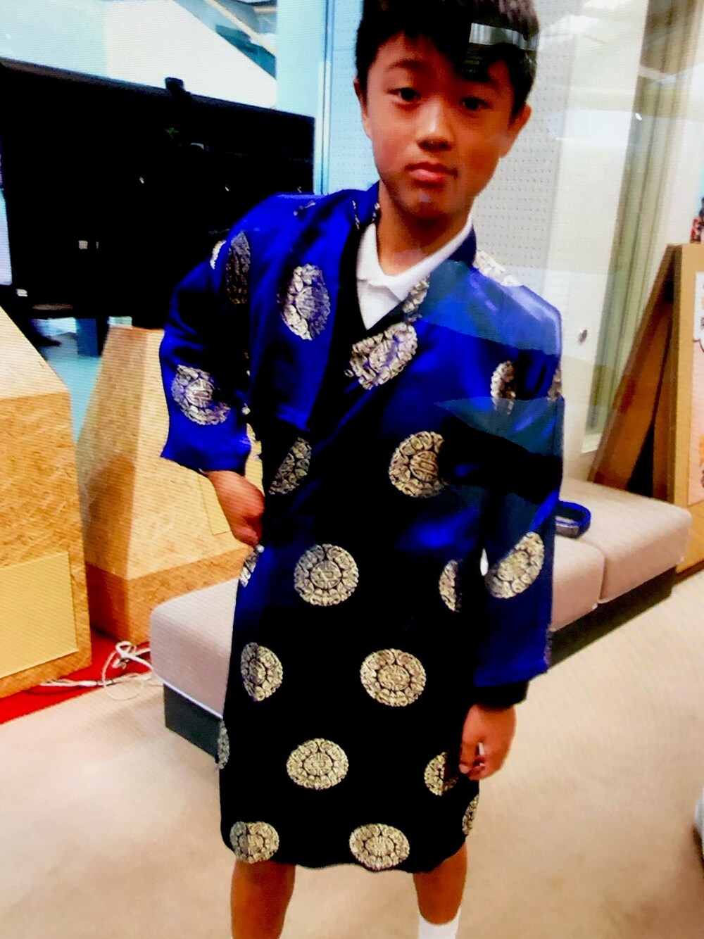 「おしゃれさんと繋がりたい、秋コーデ」｜「江戸時代のアイテム（ワンピース、ブルー系）」を使った、溝渕颯馬さん（メンズ・50cm）の秋コーディネートの1枚目の写真