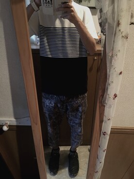 「niko and...（ニコアンド）のアイテム（Tシャツ/カットソー、ブルー系）」を使った、ジャンキーさん（メンズ）の春コーディネート