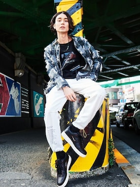 「アイテム（カーゴパンツ、ホワイト系）」を使った、FLB FASHIONさん（メンズ・180cm）の春コーディネート