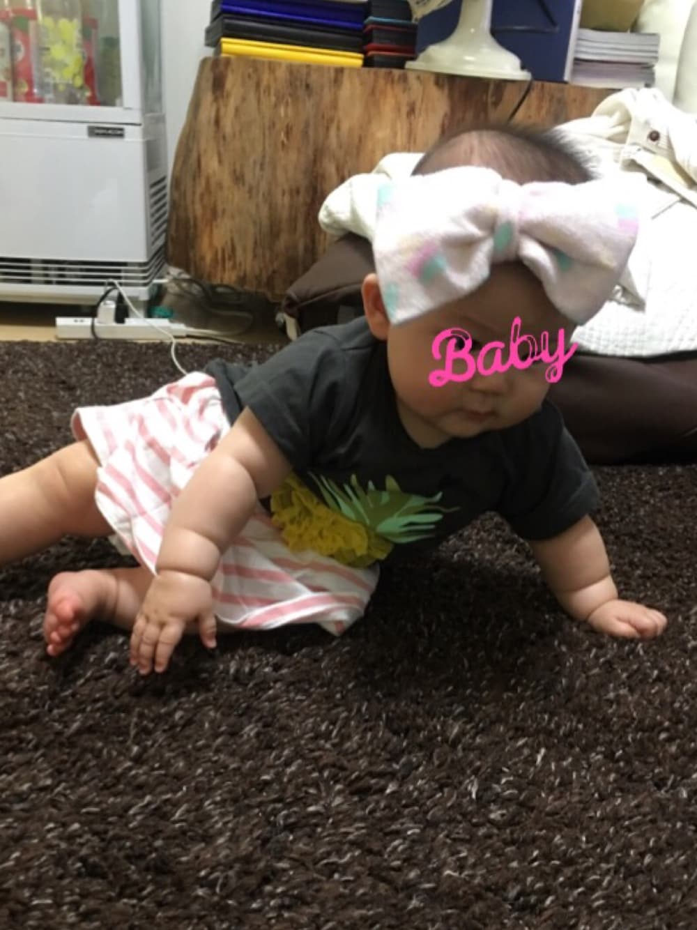 「6ヶ月、０歳、0歳6ヶ月、ベビー、ハイハイ」｜「赤すぐのアイテム（Tシャツ/カットソー、グレー系）」を使った、aob373728さん（キッズ・60cm）の夏コーディネートの1枚目の写真