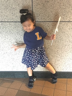 「Lee（リー）のアイテム（スウェット）」を使った、UTA MAIさん（キッズ・100cm）の秋コーディネート