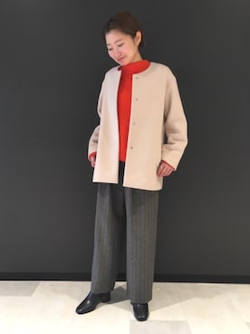 「アイテム（ノーカラーコート、ベージュ系）」を使った、KARINO NATSUMIさん（レディース・157cm）の秋コーディネート