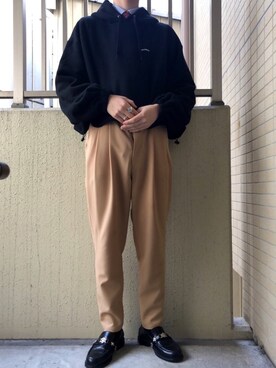 「MR.GENTLEMAN（ミスタージェントルマン）のアイテム（スラックス）」を使った、にしやんさん（メンズ・175cm）の春コーディネート