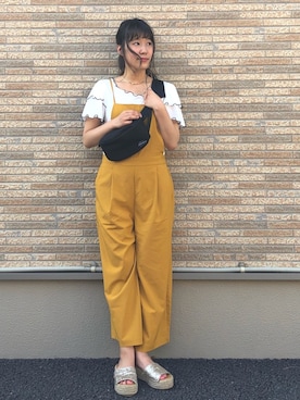 「メチャカリ」｜「アイテム（Tシャツ/カットソー）」を使った、momokaさん（レディース・158cm）の春コーディネート
