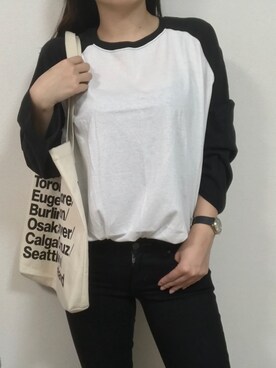 トートバッグを使った 黒スキニー の人気ファッションコーディネート 地域 韓国 Wear