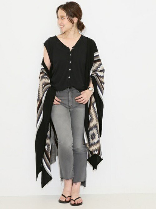 Deuxieme Classe（ドゥーズィエムクラス）の「poncho（ニット