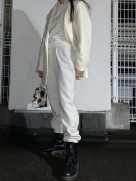 「UNIQLO（ユニクロ）のアイテム（テーラードジャケット、ホワイト系）」を使った、fumikaさん（レディース・158cm）の冬コーディネート