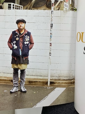 「アイテム（ベスト）」を使った、熊坂スグルさん（メンズ・181cm）の春コーディネート