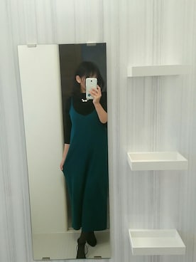 「GRL（グレイル）のベロアキャミワンピース（One piece dress、グリーン系）」を使った、きりさん（レディース・153cm）の冬コーディネート