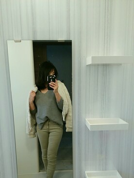 「GU（ジーユー）のアイテム（Tops、グレー系）」を使った、きりさん（レディース・153cm）の冬コーディネート