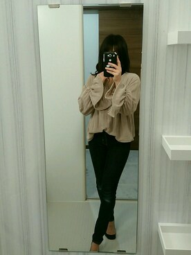 「FUN（ファン）のアイテム（Tops、ベージュ系）」を使った、きりさん（レディース・153cm）の春コーディネート