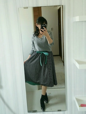 「しまむら（シマムラ）のアイテム（Skirts、グリーン系）」を使った、きりさん（レディース・153cm）の春コーディネート