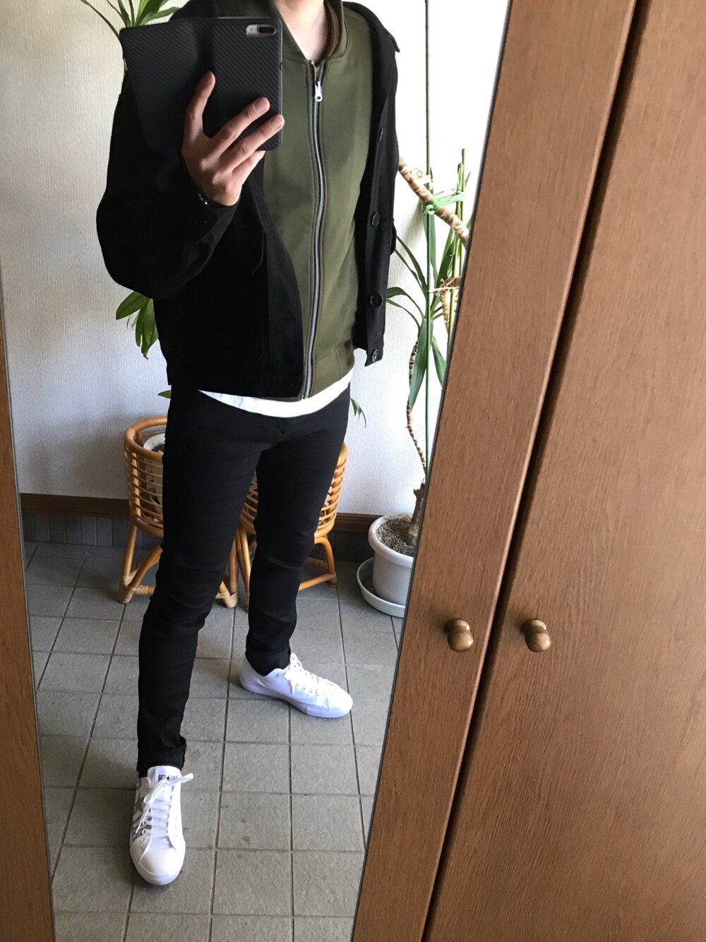 「カバーオール、オトナカジュアル、リドム、コンバース、おしゃれさんと繋がりたい」｜「LIDNMのガーメントダイカバーオール（カバーオール、ブラック系）」を使った、taka..さん（メンズ・175cm）の夏コーディネートの1枚目の写真