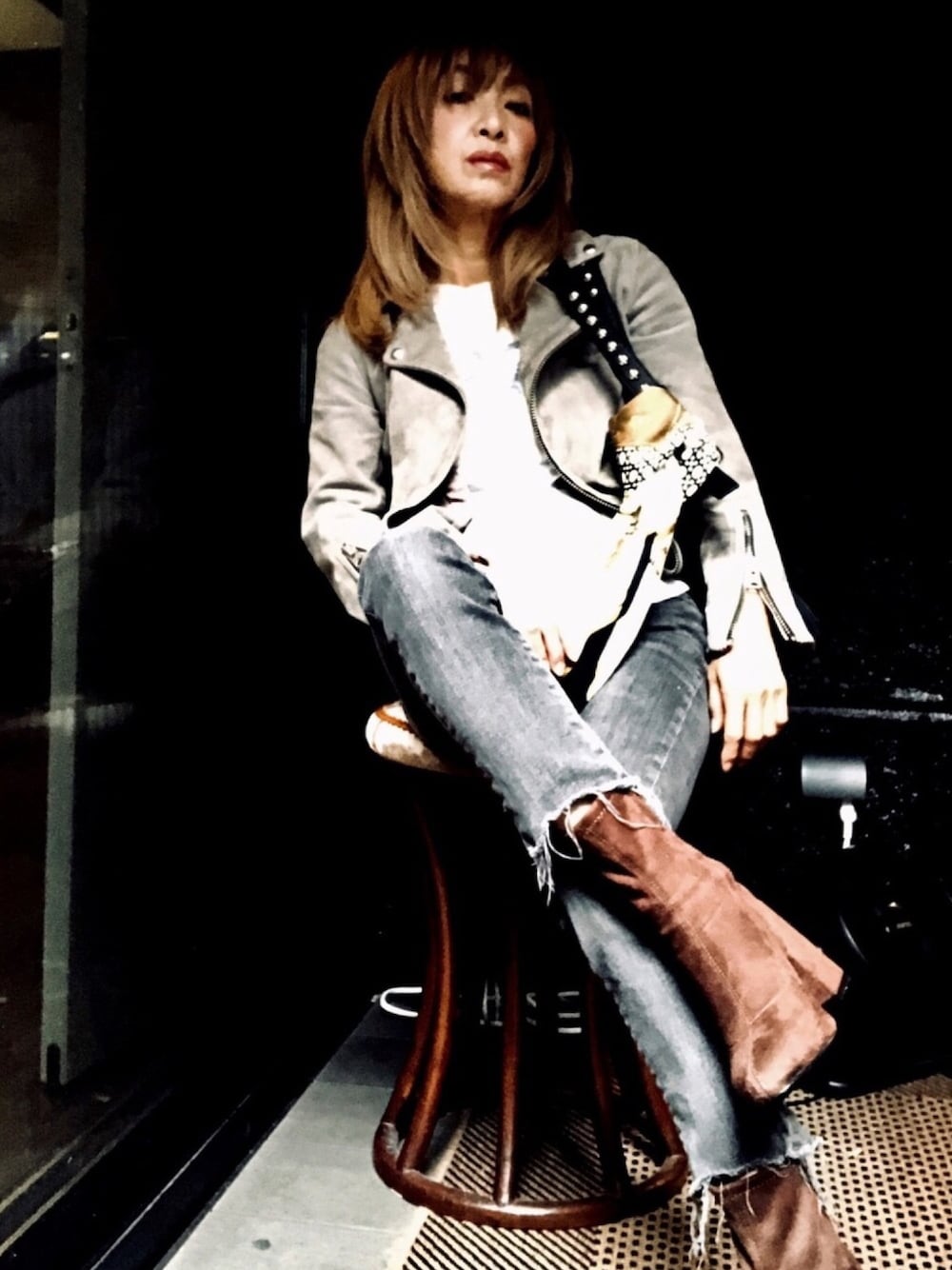 「ライダースジャケット、オトナカジュアル、ブーツ、グレーコーデ、オールセインツ(ALLSAINTS)、スタッズ、低身長、チビーズ✳︎、エルメススカーフ」｜「ALLSAINTSのSUEDE COLE BIKER（ライダースジャケット、グレー系）」を使った、mt1874さん（レディース・150cm）の秋コーディネートの1枚目の写真