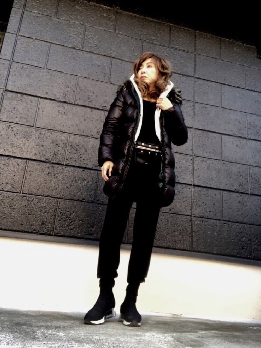 「DUVETICA、ALLSAINTS　、今年もよろしくお願いします、あけましておめでとうございます！、カジュアルコーデ、元旦」｜「ASHの【LULU CAMO】BL カモフラニットスニーカー（スニーカー、ブラック系）」を使った、mt1874さん（レディース・150cm）の冬コーディネートの1枚目の写真