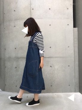 「デニムワンピース」｜「アイテム（スリッポン）」を使った、あいなぴさん（レディース・152cm）の春コーディネート