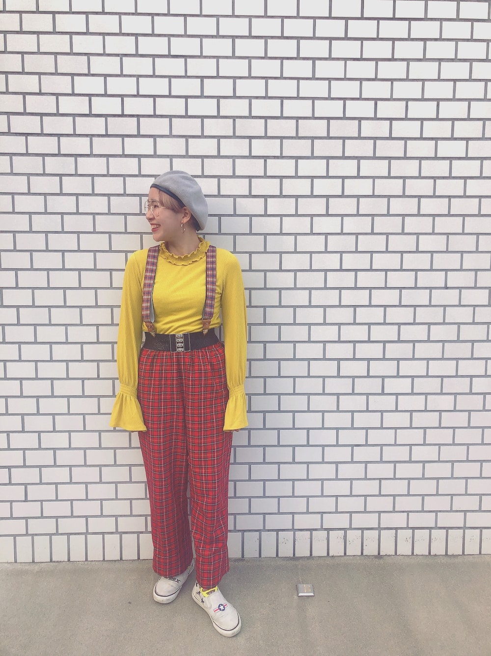 「今日のコーデ、春コーデ、ラクチンコーデ、チェックパンツ、古着女子、古着、個性派、いいね、save、フォローお願いします🤑、フォローミー、派手」｜「GUのアイテム（トップス、イエロー系）」を使った、ぴかるんさん（レディース・150cm）の春コーディネートの1枚目の写真