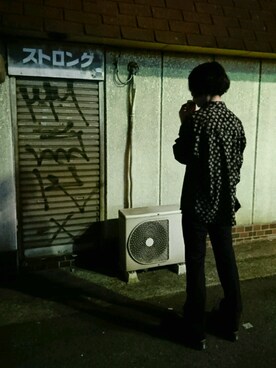「Dr.Martens

のアイテム（ブーツ、ブラック系）」を使った、Akiさん（メンズ・178cm）の春コーディネート