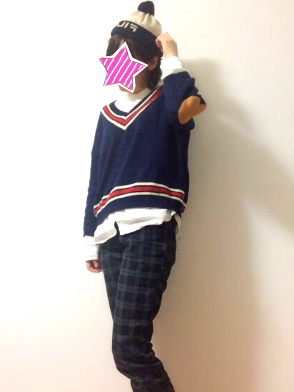 「FILA、古着、チェックパンツ、裏地あったかパンツ、ニット帽、キッズサイズ、リベットアンドサージ、カジュアル、ボーイッシュコーデ、低身長」｜「しまむらのアイテム（その他パンツ、グリーン系）」を使った、maiさん（レディース・150cm）の冬コーディネートの1枚目の写真