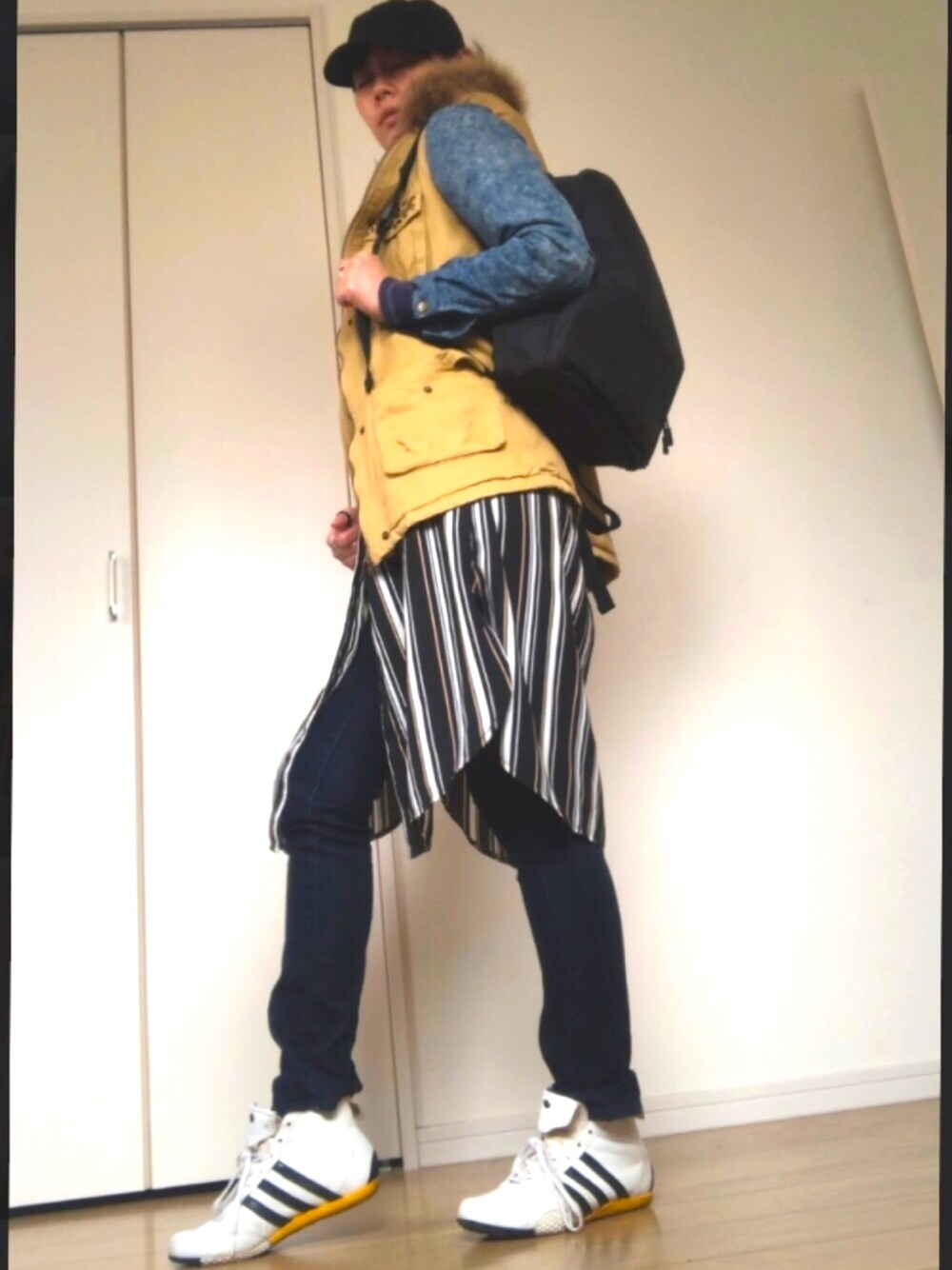 「きれいめカジュアル」｜「adidasのアイテム（スニーカー、ホワイト系）」を使った、杏15号さん（レディース・166cm）の春コーディネートの1枚目の写真