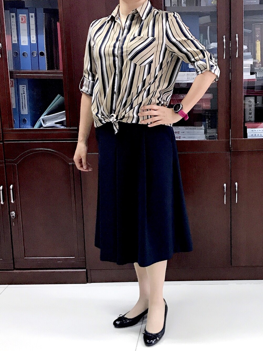 「office」｜「COACHのアイテム（パンプス、ブラック系）」を使った、皮皮-1949さん（レディース・164cm）の夏コーディネートの1枚目の写真