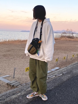 「Kastane」｜「アイテム（パーカー）」を使った、shizukü    さん（レディース・173cm）の冬コーディネート
