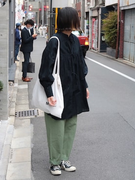 Mhl エムエイチエル のトートバッグを使った人気ファッションコーディネート Wear Mhl エムエイチエル のトートバッグを使った人気ファッションコーディネート Wear