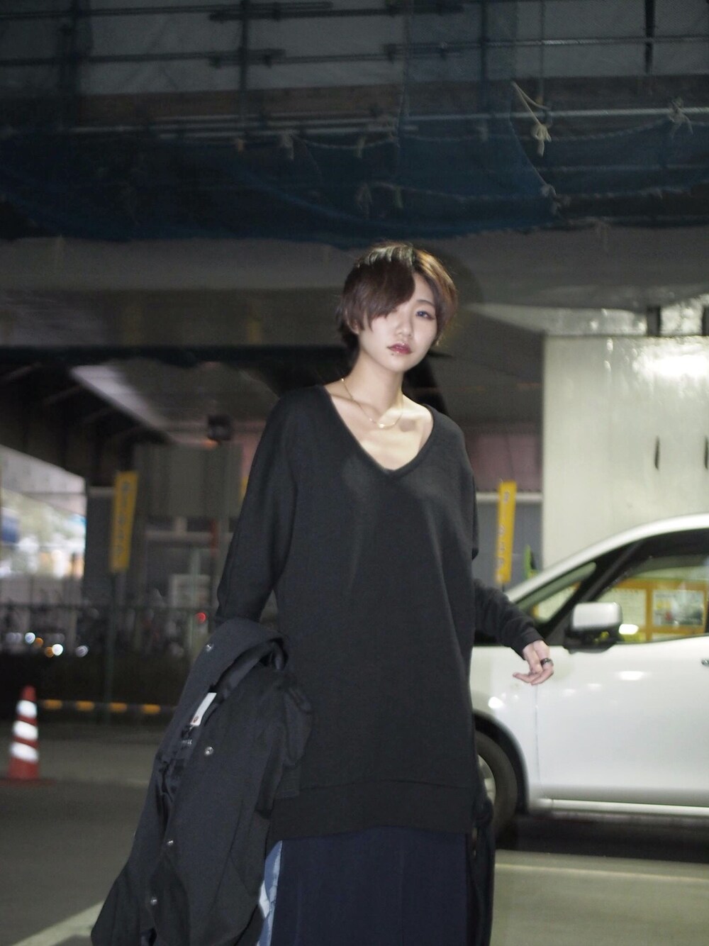 「シンプル、冬、古着、ロングコート、モノトーン、黒、モード、yohjiyamamoto、Y's、オールブラック」｜「Y'sのアイテム（ニット/セーター、ブラック系）」を使った、みくたろうさん（メンズ・155cm）の冬コーディネートの1枚目の写真