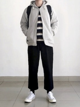 「アイテム（スタジャン、シルバー系）」を使った、嗯Yi-航さん（メンズ・179cm）の秋コーディネート