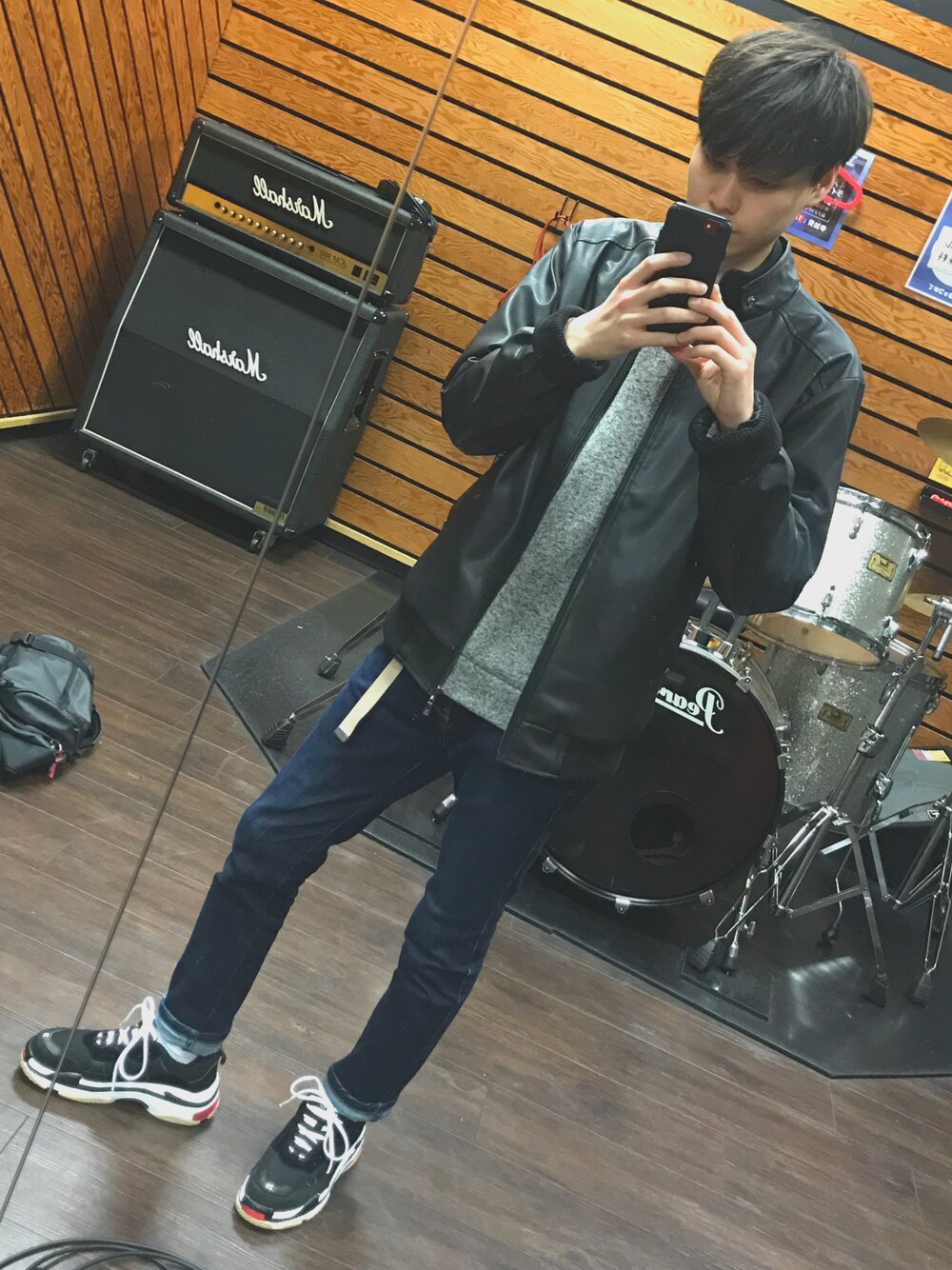 「GU、ライダース、低身長、レザージャケット、BALENCIAGA、トリプルS、triple s、パチモン、偽物、ダッドスニーカー」｜「COTISELTOのアイテム（ライダースジャケット、ブラック系）」を使った、KUさん（メンズ・162cm）の冬コーディネートの1枚目の写真
