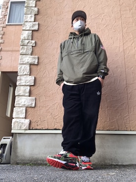 「Champion（チャンピオン）のアイテム（ナイロンジャケット）」を使った、5510さん（メンズ・179cm）の冬コーディネート