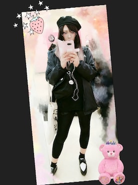 「アイテム（キーホルダー）」を使った、ぺこみさん（レディース・164cm）の春コーディネート