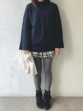 「Mila Owen（ミラオーウェン）のチェックタックショートパンツ（その他パンツ、ホワイト系）」を使った、tohanさん（レディース・161cm）の秋コーディネート
