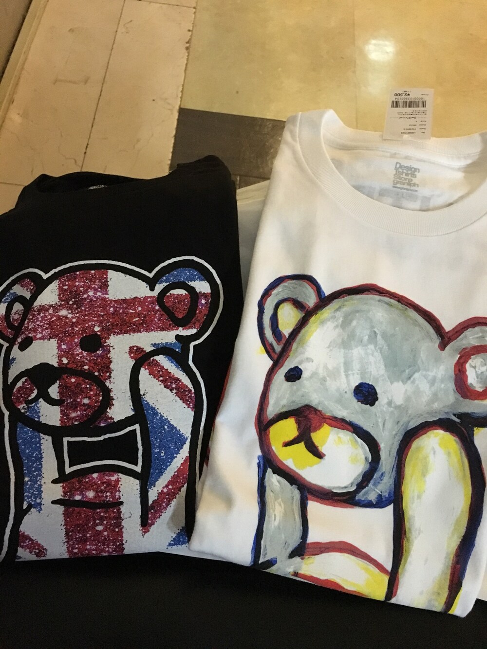「グラニフTシャツ、コントロールベア」｜「Design Tshirts Store graniphのアイテム（Tシャツ/カットソー、ブラック系）」を使った、のんくまポケットさん（レディース・156cm）の春コーディネートの1枚目の写真