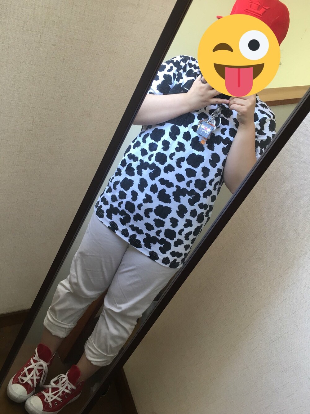 「ダルメシアン柄、赤白コーデ」｜「BABYDOLLのアイテム（Tシャツ/カットソー、ホワイト系）」を使った、のんくまポケットさん（レディース・156cm）の春コーディネートの1枚目の写真