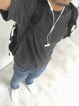 「FREAK'S STORE（フリークスストア）のヴィンテージ加工 クルーネック スウェット（Tシャツ/カットソー、グレー系）」を使った、チャンジャさん（メンズ・180cm）の夏コーディネート