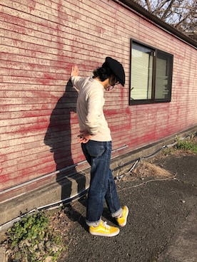 「Dry Bones（ドライボーンズ）のアイテム（スウェット、ベージュ系）」を使った、TAKAHIRO MAEDAさん（メンズ・174cm）の春コーディネート