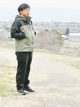 「アイテム（マウンテンパーカー）」を使った、green manさん（メンズ・165cm）の春コーディネート